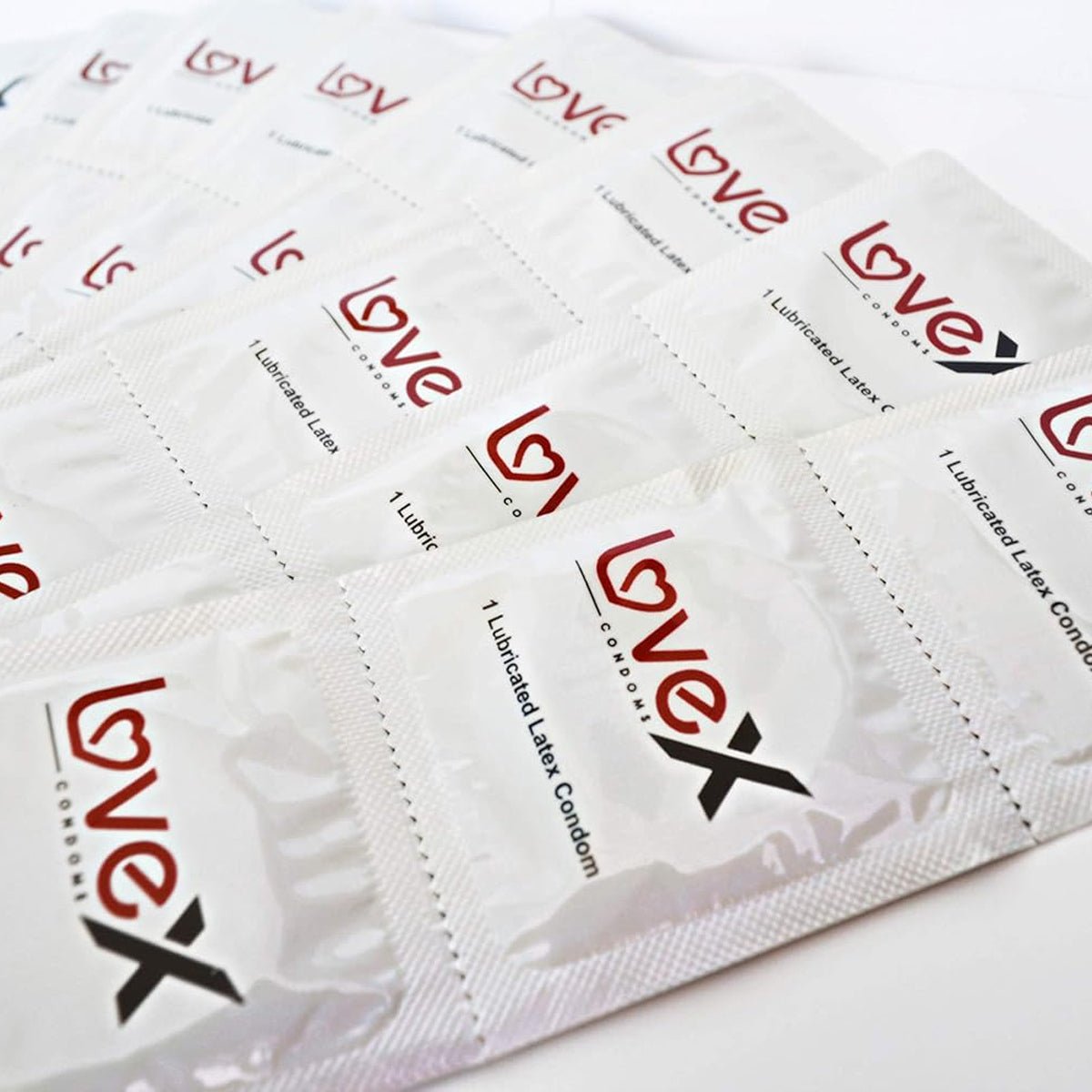 LoveX Regular - 52 mm & Latex - Condomz